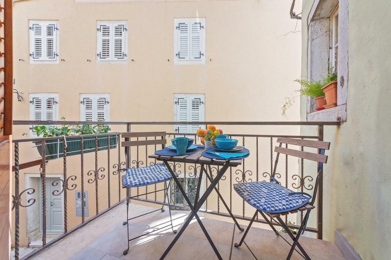 Degrassi Square Apartments (Adults Only) Vrsar Zewnętrze zdjęcie